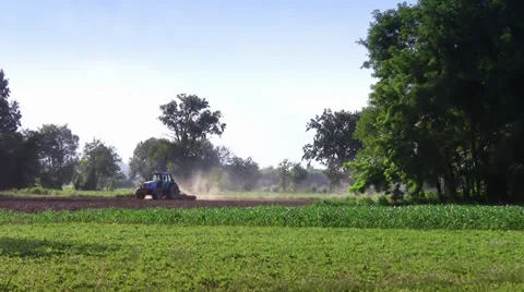 Plowing 스톡 동영상 33333876