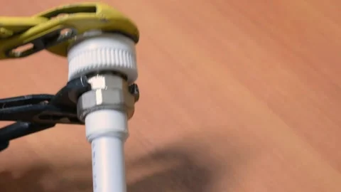 Plumber at work Stock Footage 142711876