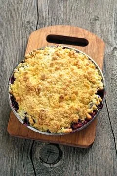 Plums crumble pie Foto stock