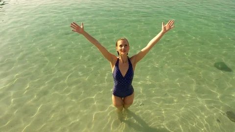 Plunging in the cold waters Stock-Footage 107131136