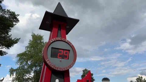 Plus 29 degrees on the thermometer at the Arctic Circle line 스톡 동영상 288373887
