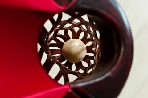 Pocketed cue ball Stock-Fotos