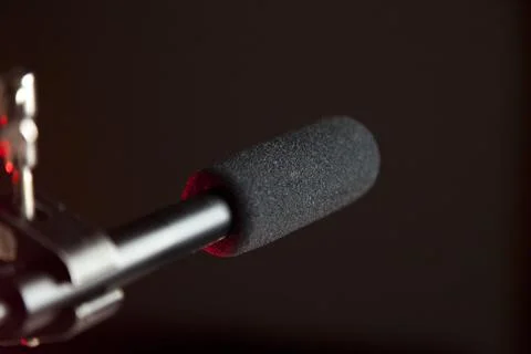 Podcast microphone on colored background with copy space. mic in studio. Micr Stock-Fotos