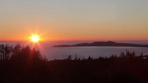 Point Reyes Sunset from hilltop 動画素材 76441666