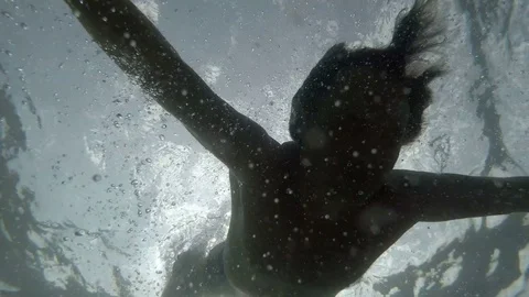 Point of View Bottom of the sea, man dives to bottom of sea. Stock-Footage 80110735