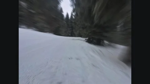 Point view hyperlapse skier rides downhill snowy mountain slope fast motion.. 스톡 동영상 341673163
