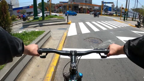 Point of view stopping at the traffic light riding a bicycle. Stock Footage 141671785