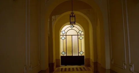 Point of view walking down historic hallway in Rome Italy 스톡 동영상 118072037