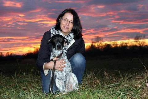 Pointer mit Frauchen Pointer mit Frauchen Copyright: xZoonar.com/RüdigerxR.. Stock Photos