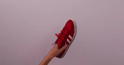 Pointing to dirty shoe Stock-Footage 132220510