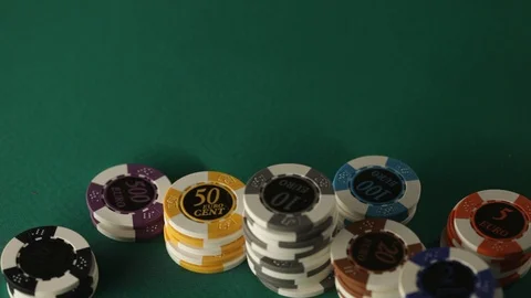 Poker player go all-in Vídeo Stock 89551602