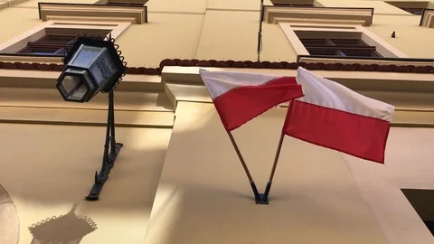 Poland flag slow Stockbeeldmateriaal 90784148