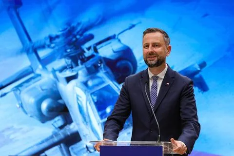 Poland signs Apache program offset implementation agreements, Warsaw - 30 Sep 20 Stock-Fotos