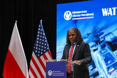 Poland signs Apache program offset implementation agreements, Warsaw - 30 Sep 20 Stock-Fotos