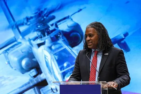 Poland signs Apache program offset implementation agreements, Warsaw - 30 Sep 20 Stock-Fotos