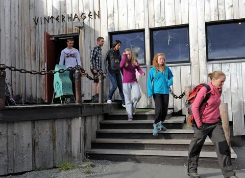 Polar Bear Attack On Svelbard. Some Of The Teenagers From The British Schools Ex Stock Photos