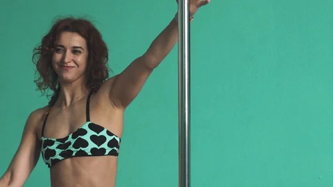 Pole dance girl training Video stock 91184696