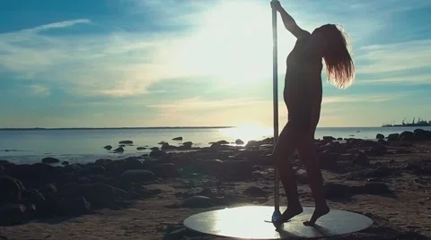 Pole dancer outdoor Stock Footage 64915770