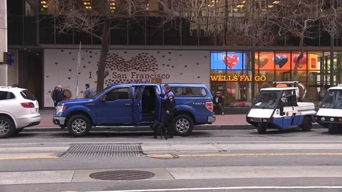 Police bait car Video stock 77359153