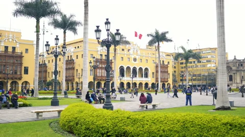 Police battalion in the main square of Lima. Main square in Lima. Stockbeeldmateriaal 194459561