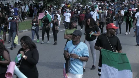 Police brutality,dissolution of sars in Nigeria Vidéo 141520331