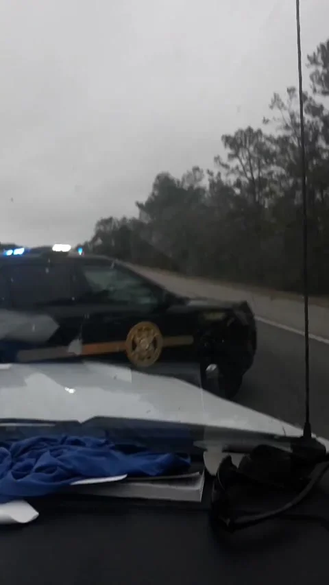 Police Chase Car Driving Wrong Way on Interstate, Atlanta, Georgia, USA - 24 Jan Vidéo 205410726