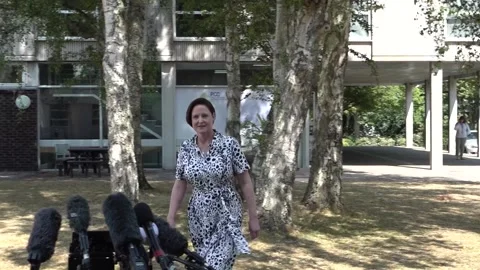 Police chief defends her force over Ann Widdecombe investigation criticisms - F Vidéo 339610067