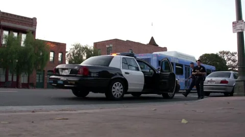 Police Leaving the Crime Scene ( HD ) Vidéo 5299508