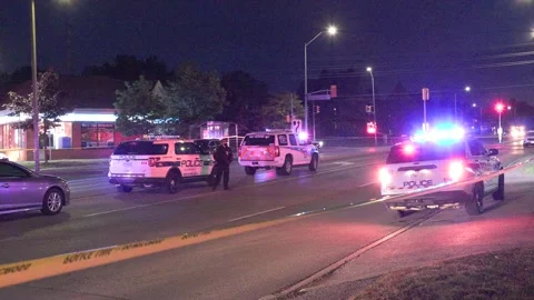 Police at scene of multiple shooting murder in city Видео 154880177