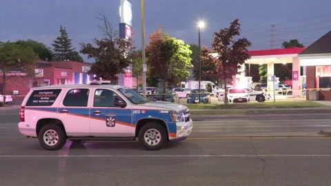 Police at scene of multiple shooting murder in city Vídeo Stock 154882351