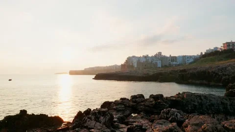 Polignano a Mare sunrise. Video stock 229391481