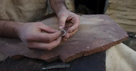 Polishing the bone ring Vidéo 61270090