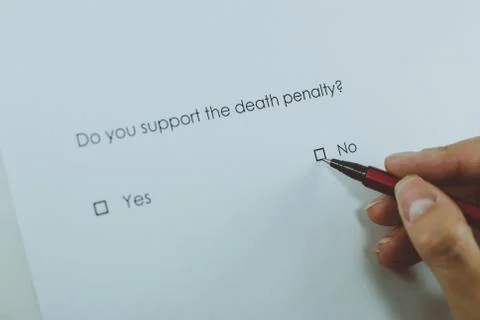 Poll question: Do you support the death penalty? Answer: No. Closeup Foto stock