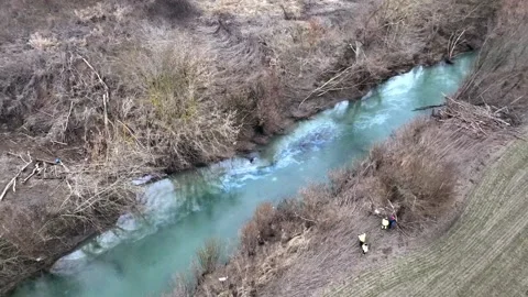 Polluted river in Italy Video stock 231126334