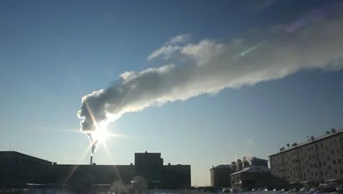 Polluting the thick smoke from the chimney closes sunlight Stock Footage 10719441