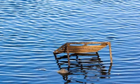 Pollution of river in the city Foto stock