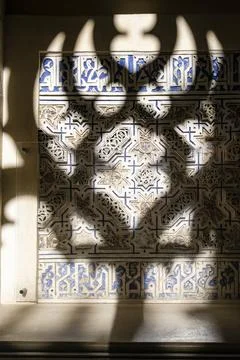 Polychrome arabesque, cloister, Monastery of San Juan de los Reyes, Toledo, C Foto stock