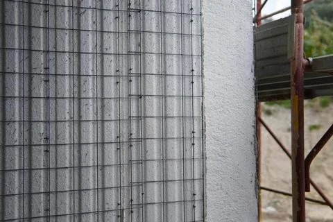 Polystyrene panels combined with wire mesh. 스톡 사진