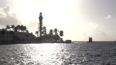 Pompano Beach lighthouse establishing 4k Stock-Footage 127197672