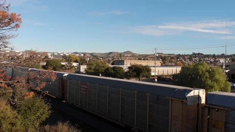 Pond 4k train1 Video stock 130149659