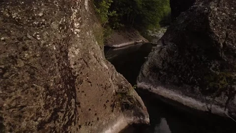 Pond Felsen Abend 库存影片 160861004