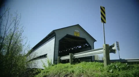 Pont couvert Stock Footage 21361884