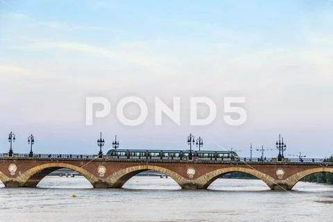 Pont de Pierre, bridge over Garonne river in Bordeaux, France Stock Photos
