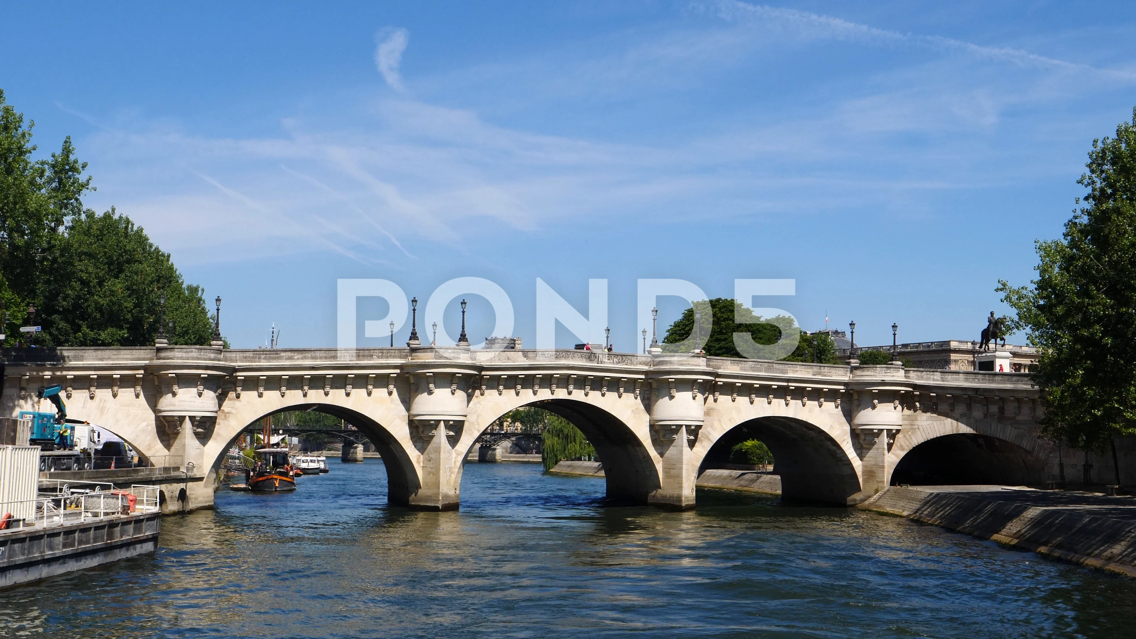 1,200+ Paris France Seine River Pont Neuf Ile De France Stock