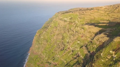 Ponta do Pargo Lighthouse seen from above, Madeira. 库存影片 104067314