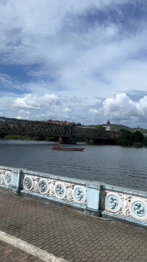 Ponte Dom Pedro II Bridge over Paraguacu River in Sao Felix Bahia Brazil Видео 343440905