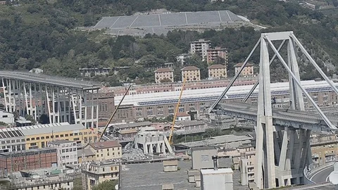 Ponte Morandi collapsed in Genova Stock Footage 94818271