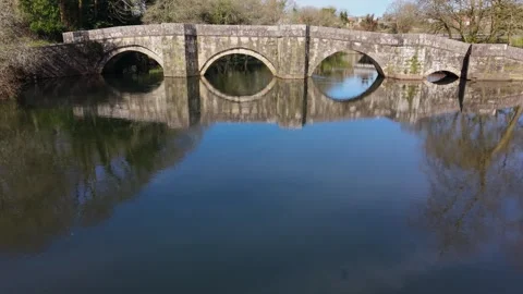 Ponte Romana de Brandomil (Brandomil Bridge), Historic Stone Bridge In Zas Stockbeeldmateriaal 335025619
