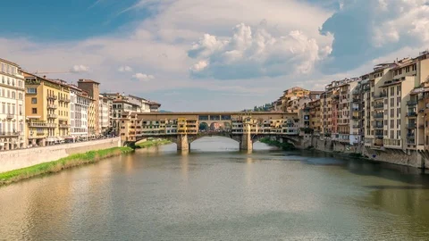 The Ponte Vecchio, a famous bridge over the Arno River in Florence, Italy. Stock Footage 85797688