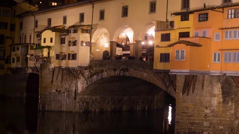 The Ponte Vecchio by Night Vídeo Stock 107576117